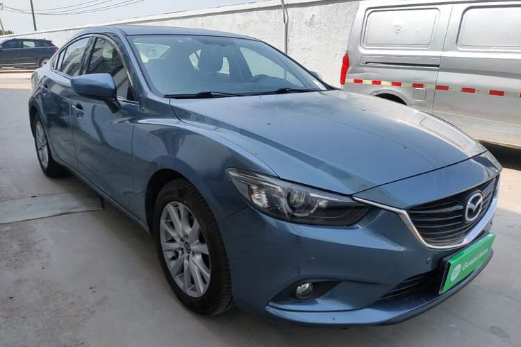 Used Mazda Atenza 2015 2.0L Blue Sky Luxury Edition Front Right 45 Deg