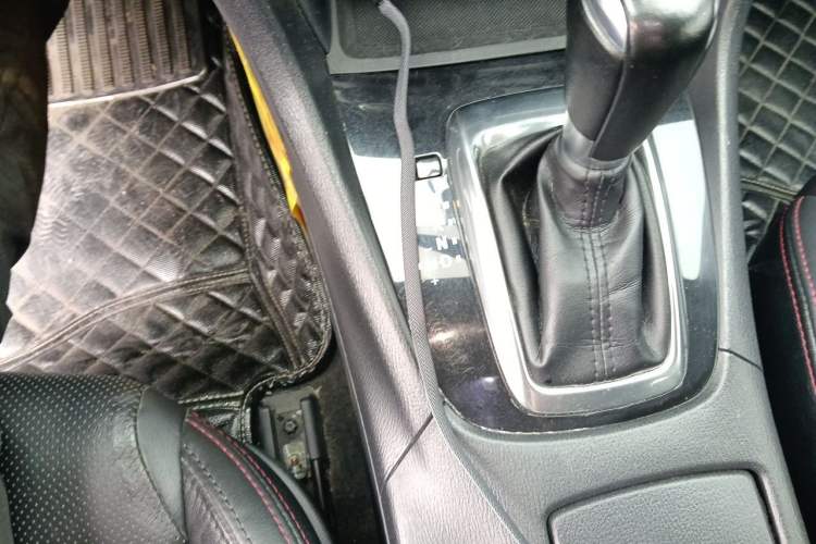 Used Mazda Atenza 2015 2.5L Blue Sky Sport Edition Gear Lever