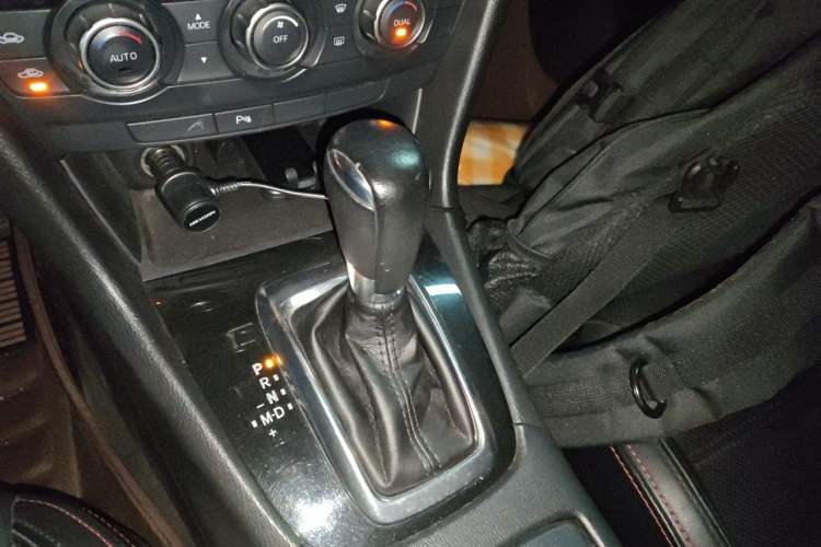 Used Mazda Atenza 2015 2.0L Blue Sky Luxury Edition Gear Lever