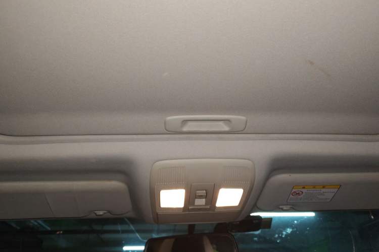 Used Mazda Atenza 2015 2.0L Blue Sky Luxury Edition Headliner