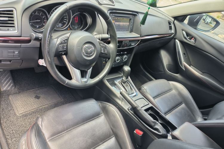 Used Mazda Atenza 2015 2.0L Blue Sky Prestige Edition Interior 1