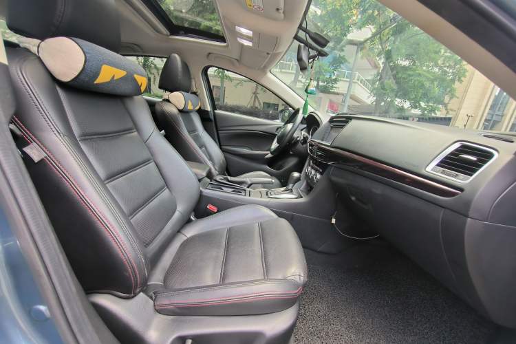 Used Mazda Atenza 2015 2.0L Blue Sky Prestige Edition Interior 6