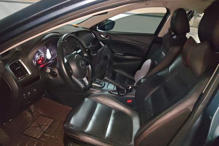Used Mazda Atenza 2015 2.0L Blue Sky Luxury Edition Left Front Seat