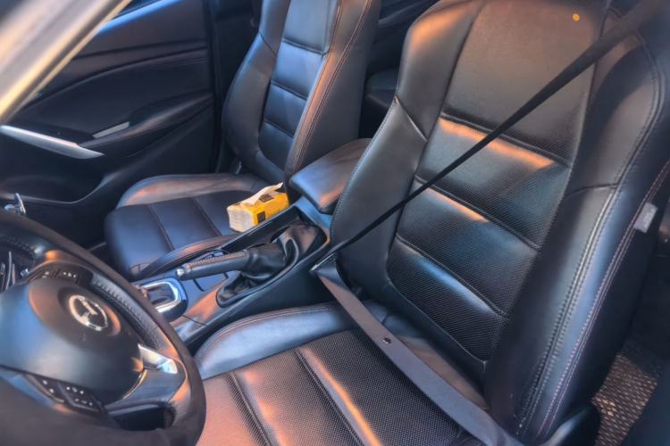 Used Mazda Atenza 2015 2.0L Blue Sky Luxury Edition Left Front Seat