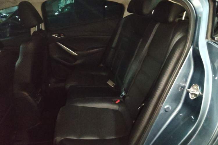 Used Mazda Atenza 2015 2.5L Blue Sky Prestige Edition Left Rear Seat