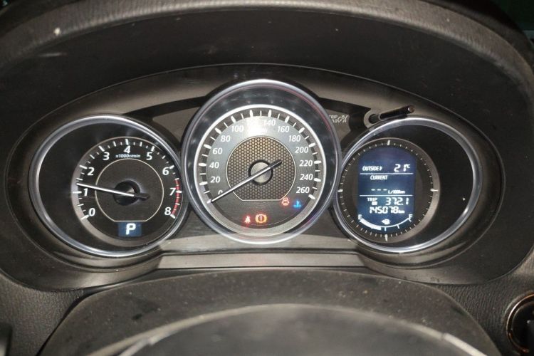 Used Mazda Atenza 2015 2.0L Blue Sky Luxury Edition Odometer Close Up