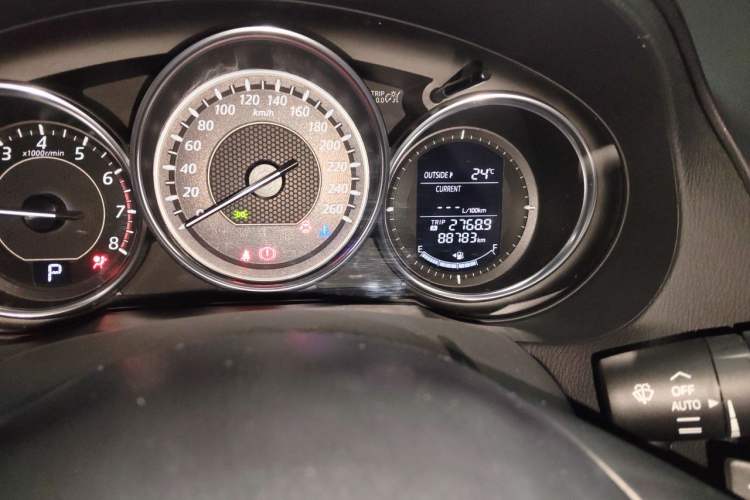 Used Mazda Atenza 2015 2.5L Blue Sky Prestige Edition Odometer Close Up