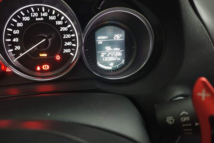 Used Mazda Atenza 2015 2.5L Blue Sky Sport Edition Odometer Close Up