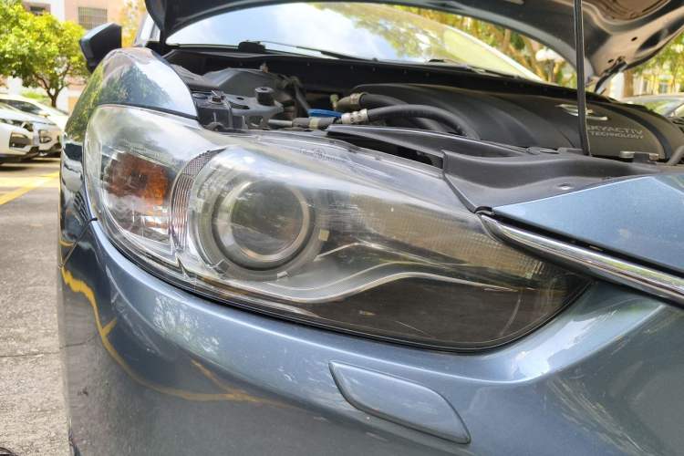 Used Mazda Atenza 2015 2.5L Blue Sky Prestige Edition Right Front Headlight