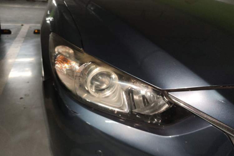 Used Mazda Atenza 2015 2.0L Blue Sky Luxury Edition Right Front Headlight