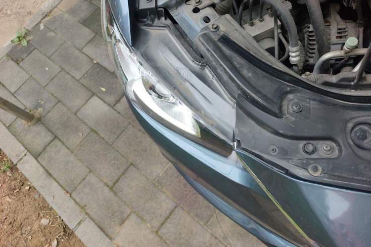 Used Mazda Atenza 2015 2.5L Blue Sky Sport Edition Right Front Headlight