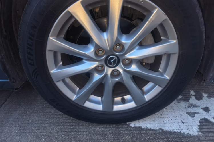 Used Mazda Atenza 2015 2.0L Blue Sky Luxury Edition Right Front Wheel Hub