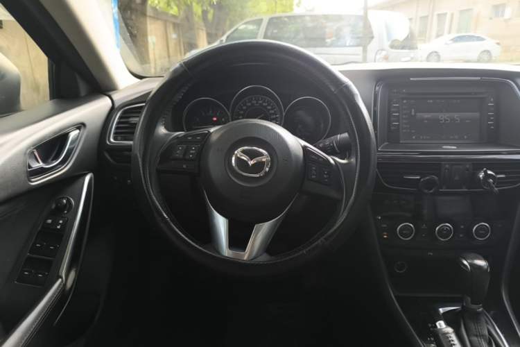 Used Mazda Atenza 2015 2.5L Blue Sky Sport Edition Steering Wheel