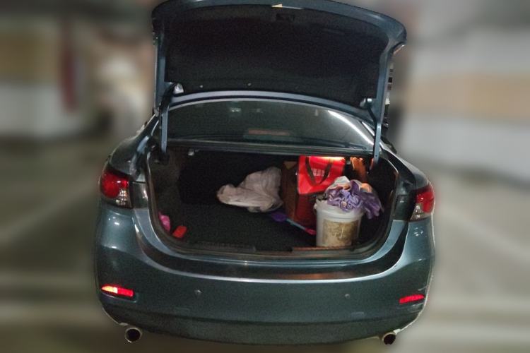 Used Mazda Atenza 2015 2.0L Blue Sky Luxury Edition Trunk