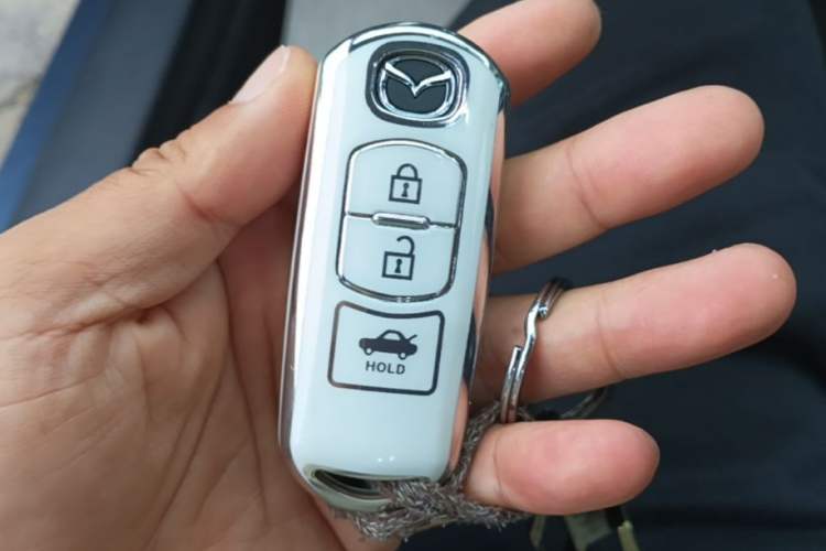 Used Mazda Atenza 2015 2.5L Blue Sky Sport Edition Vehicle Key