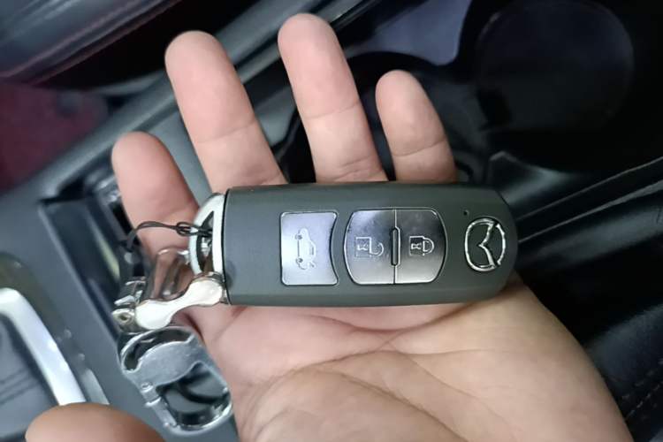 Used Mazda Atenza 2015 2.5L Blue Sky Sport Edition Vehicle Key