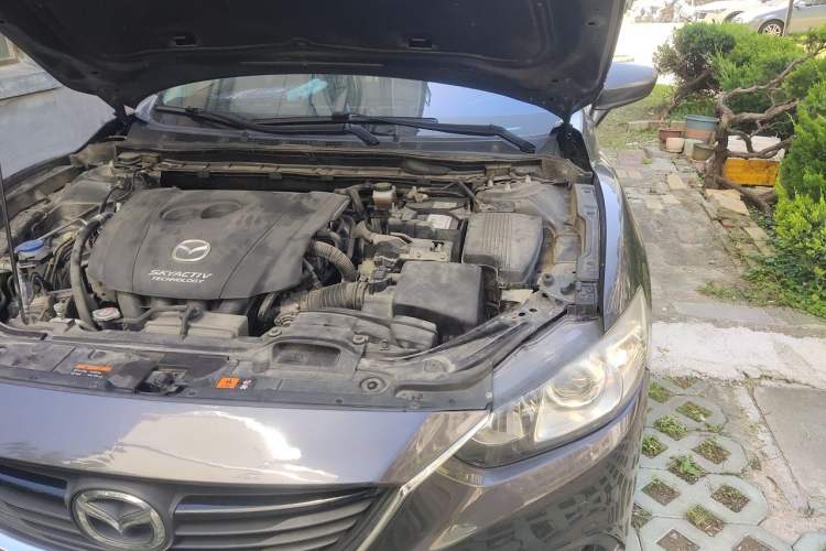 Used Mazda Atenza 2015 2.0L Blue Sky Luxury Edition Engine Bay Left