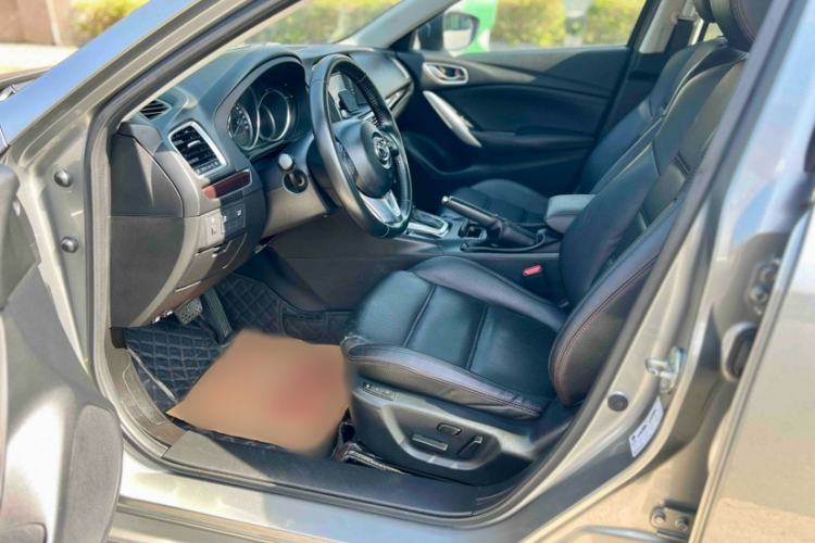 Used Mazda Atenza 2015 2.0L Blue Sky Luxury Edition Interior 2