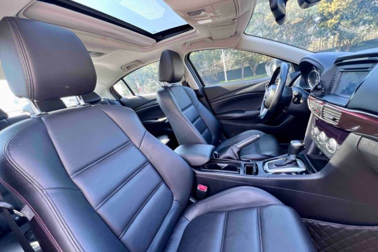 Used Mazda Atenza 2015 2.0L Blue Sky Luxury Edition Interior 5