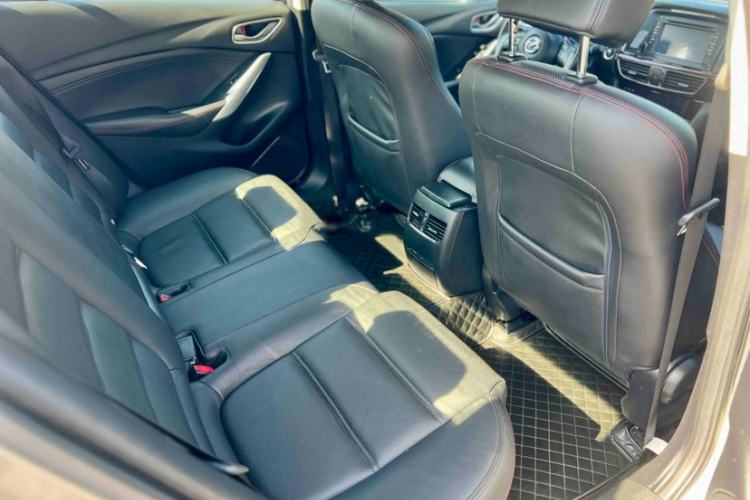 Used Mazda Atenza 2015 2.0L Blue Sky Luxury Edition Interior 6