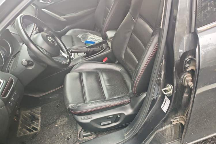 Used Mazda Atenza 2015 2.0L Blue Sky Luxury Edition Left Front Seat