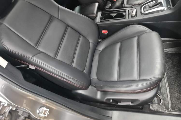 Used Mazda Atenza 2015 2.5L Blue Sky Prestige Edition Right Front Seat
