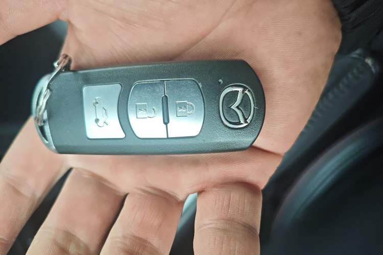 Used Mazda Atenza 2015 2.0L Blue Sky Luxury Edition Vehicle Key