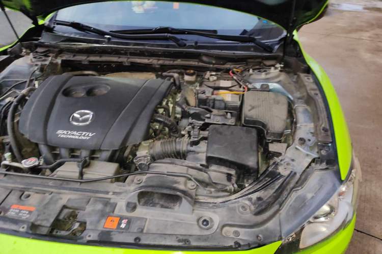 Used Mazda Atenza 2015 2.0L Blue Sky Luxury Edition Engine Bay Left