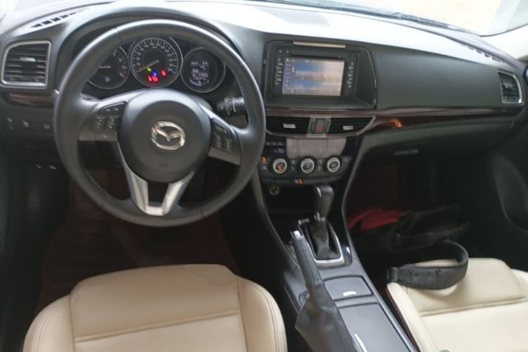 Used Mazda Atenza 2015 2.0L Blue Sky Luxury Edition Center Console