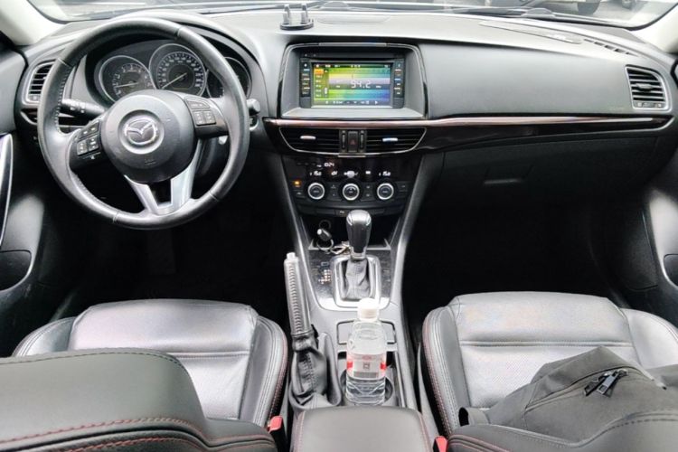 Used Mazda Atenza 2015 2.0L Blue Sky Luxury Edition Center Console