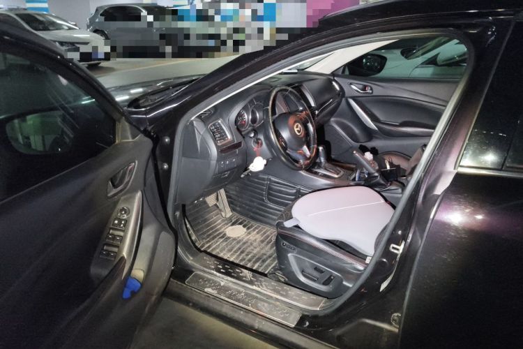 Used Mazda Atenza 2015 2.0L Blue Sky Luxury Edition Driver Seat