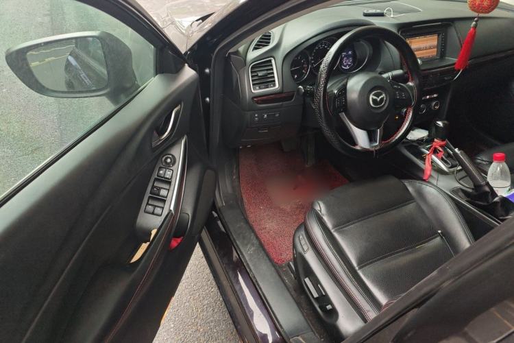 Used Mazda Atenza 2015 2.0L Blue Sky Luxury Edition Driver Seat