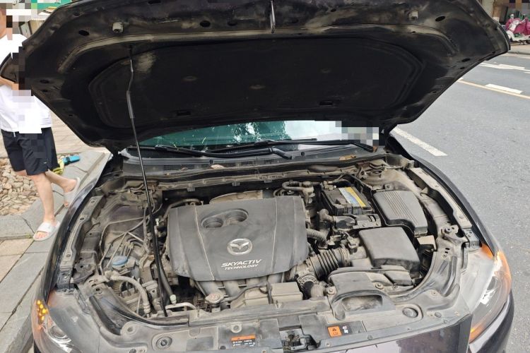 Used Mazda Atenza 2015 2.0L Blue Sky Luxury Edition Engine Bay