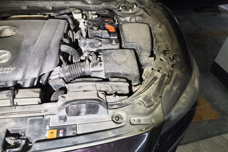Used Mazda Atenza 2015 2.0L Blue Sky Luxury Edition Engine Bay Left