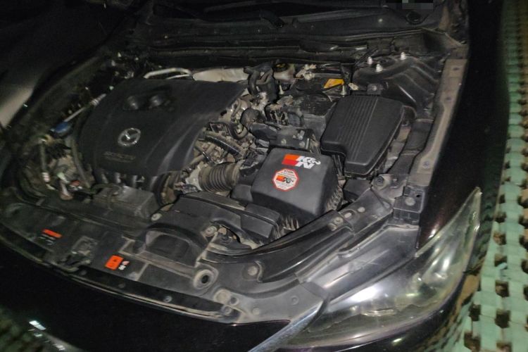 Used Mazda Atenza 2015 2.0L Blue Sky Luxury Edition Engine Bay Left
