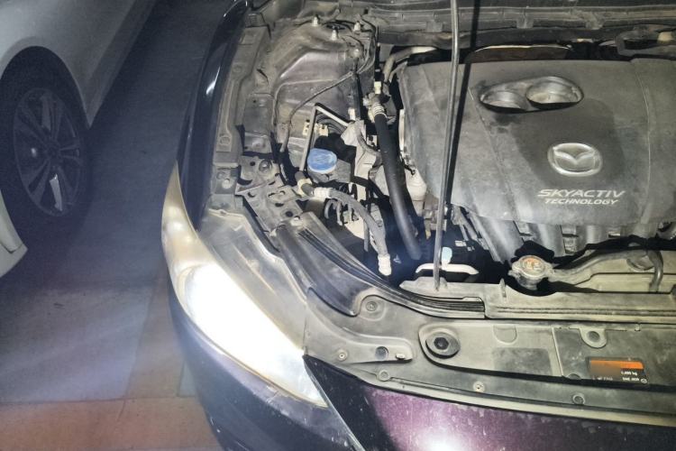 Used Mazda Atenza 2015 2.0L Blue Sky Luxury Edition Engine Bay Right