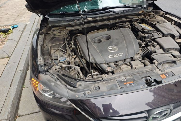 Used Mazda Atenza 2015 2.0L Blue Sky Luxury Edition Engine Bay Right