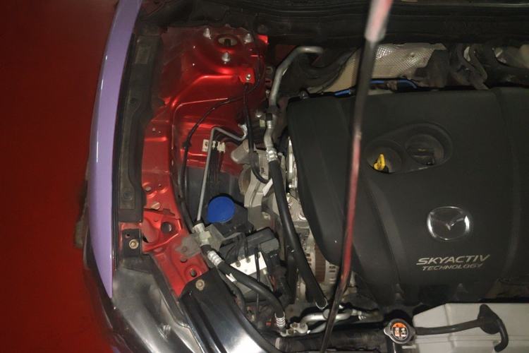 Used Mazda Atenza 2015 2.0L Blue Sky Luxury Edition Engine Bay Right