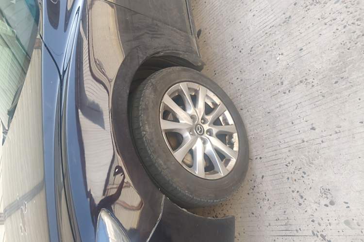 Used Mazda Atenza 2015 2.0L Blue Sky Luxury Edition Exterior 5