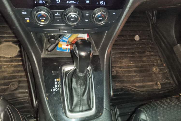 Used Mazda Atenza 2015 2.0L Blue Sky Luxury Edition Gear Lever