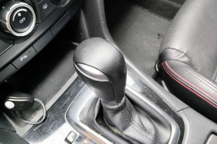 Used Mazda Atenza 2015 2.0L Blue Sky Luxury Edition Gear Lever