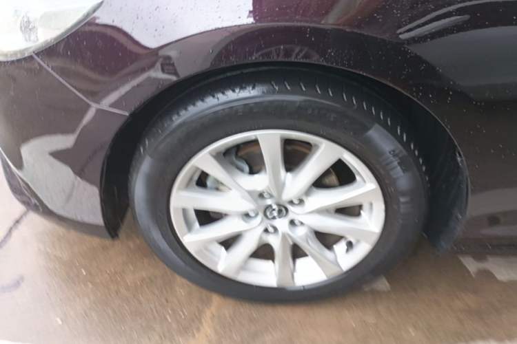 Used Mazda Atenza 2015 2.0L Blue Sky Luxury Edition Left Front Wheel Hub