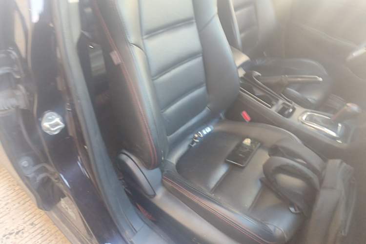 Used Mazda Atenza 2015 2.0L Blue Sky Luxury Edition Right Front Seat