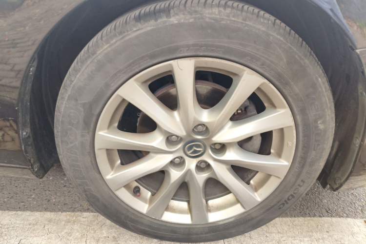 Used Mazda Atenza 2015 2.0L Blue Sky Luxury Edition Right Front Wheel Hub