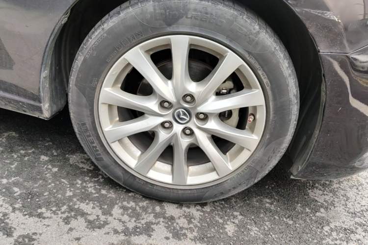 Used Mazda Atenza 2015 2.0L Blue Sky Luxury Edition Right Front Wheel Hub
