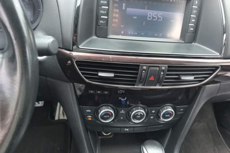 Used Mazda Atenza 2015 2.0L Blue Sky Luxury Edition Audio And AC Panel