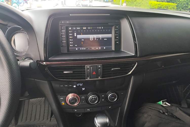 Used Mazda Atenza 2015 2.0L Blue Sky Prestige Edition Audio And AC Panel