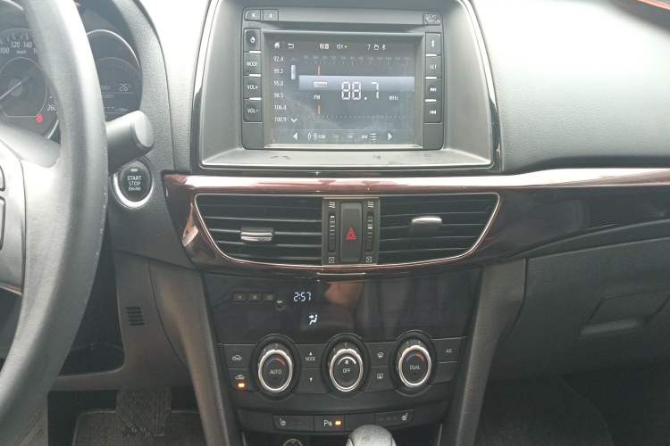 Used Mazda Atenza 2015 2.5L Blue Sky Prestige Edition Audio And AC Panel