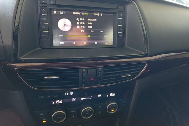 Used Mazda Atenza 2015 2.0L Blue Sky Luxury Edition Audio And AC Panel