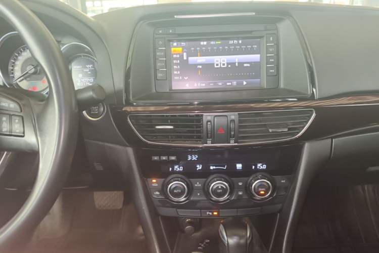Used Mazda Atenza 2015 2.5L Blue Sky Sport Edition Audio And AC Panel